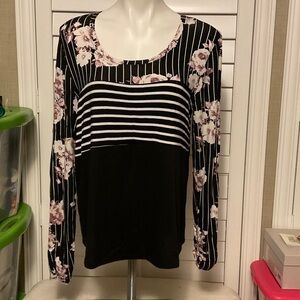 Signature Studio Black and White Floral Striped Blouse
